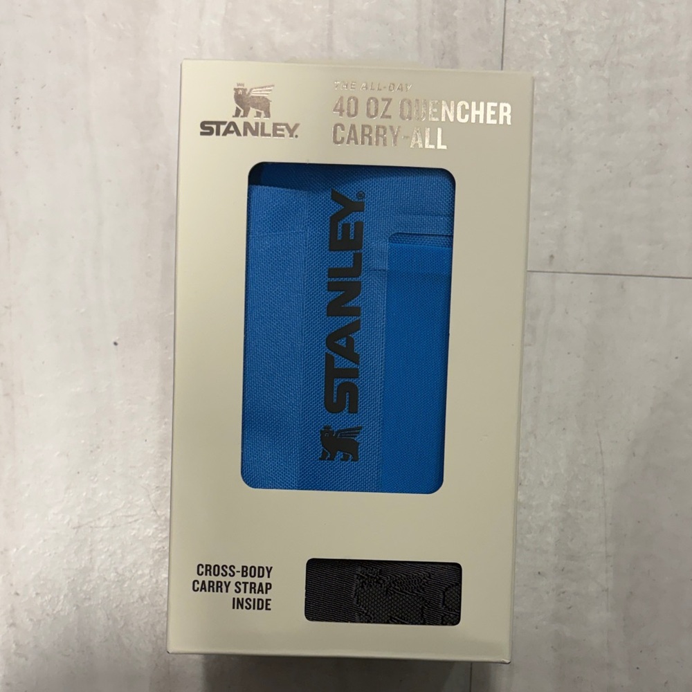 Stanley Quencher Carry-All in Vibrant Blue